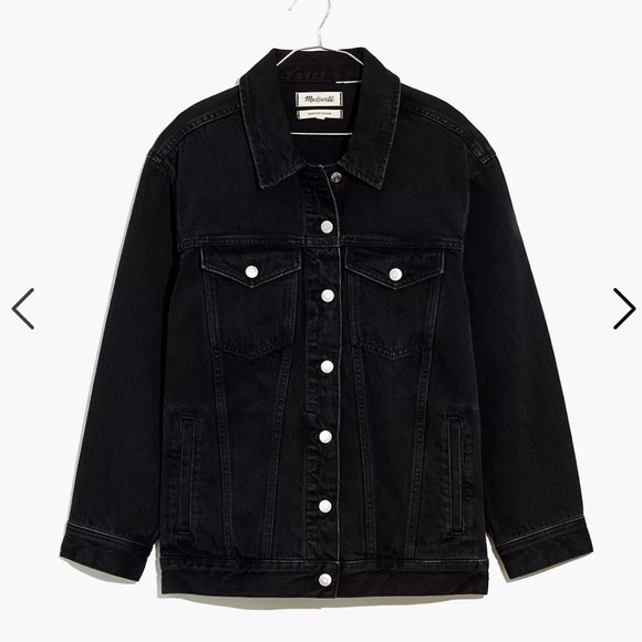 Madewell The Oversized Trucker Jean Jacket in Washed Black NE395
